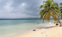 san-blas-islands-island-hopping-panama-to-colombia-tour-caribbean.jpg
