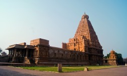 Tanjore-Brihadeeswara-temple-Kebi.jpg